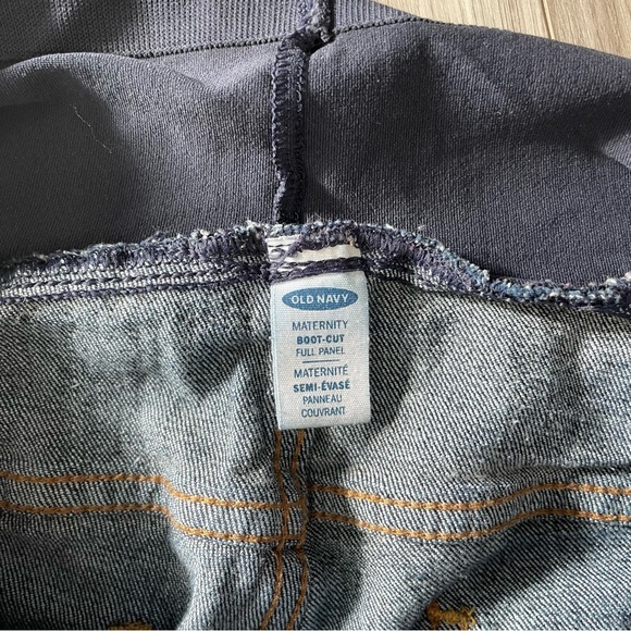 Old Navy Blue-Cut Maternity Jeans - Picture 6 of 8
